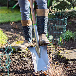 Ames Digging Spade Carbon